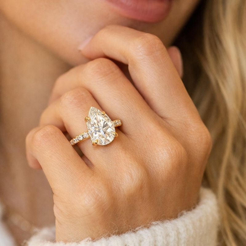 Pear Diamond pavé ring