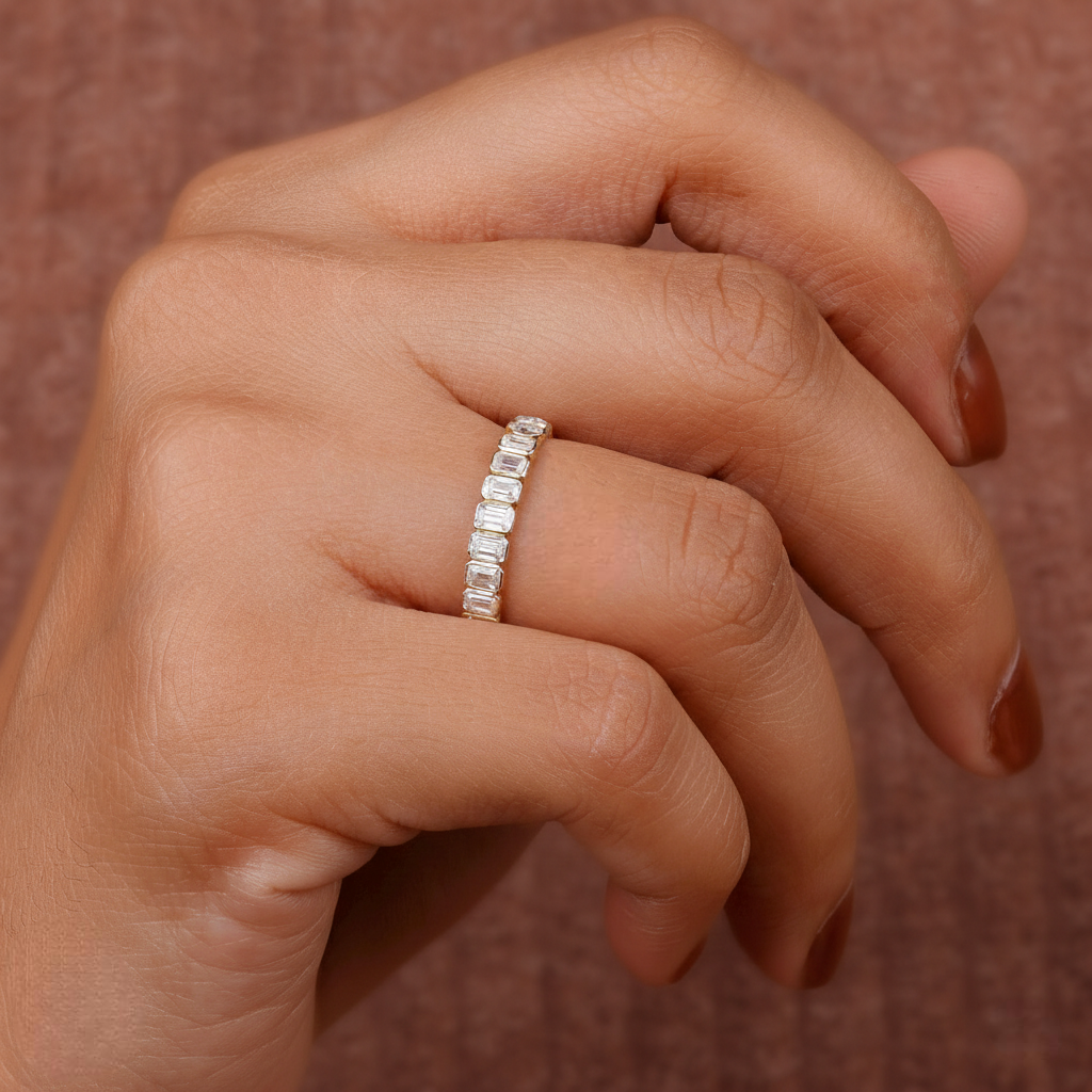 Full eternity ring emerald shape