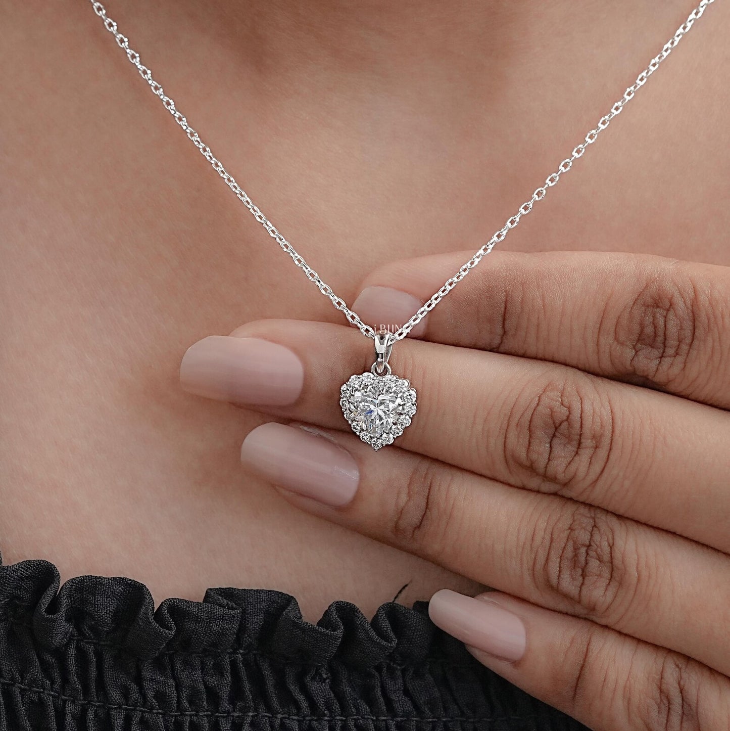 Heart halo pendant