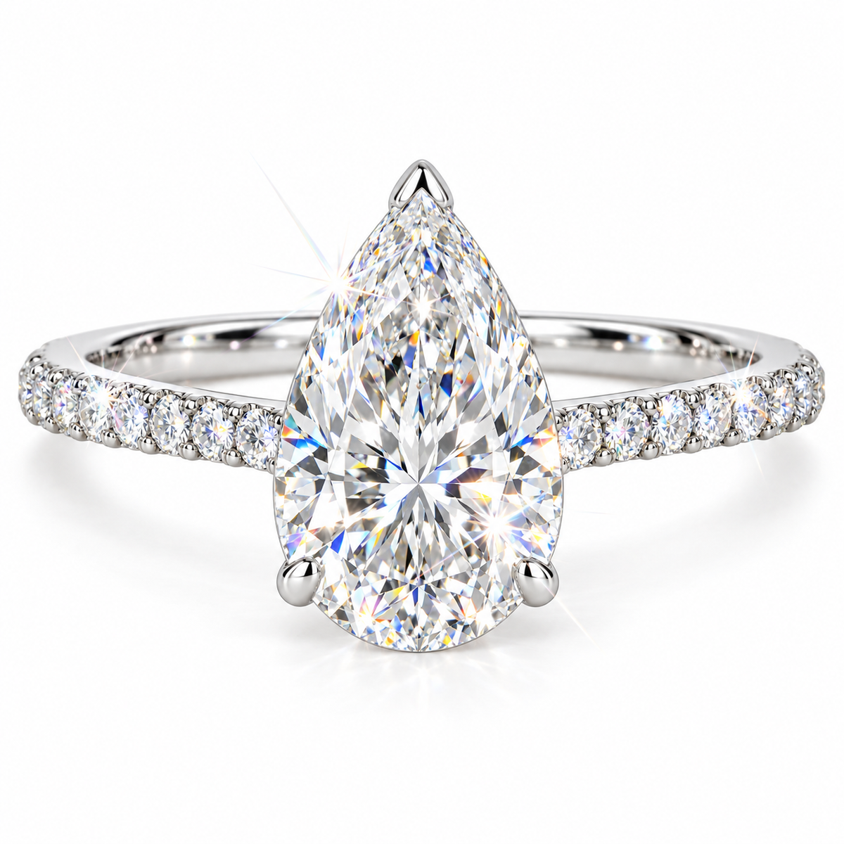 Anillo pavé de diamante talla pera