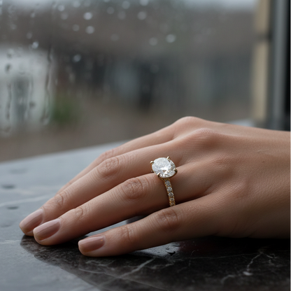 Oval Diamond pavé ring
