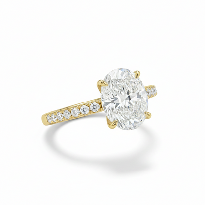 Oval Diamond pavé ring